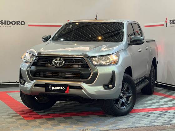 TOYOTA HILUX 2.8 D-4D TURBO DIESEL CD SR 4X4 AUTOMÁTICO